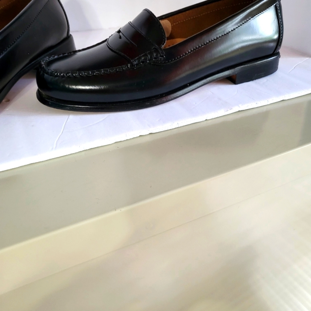 Bass penny loafer size 8